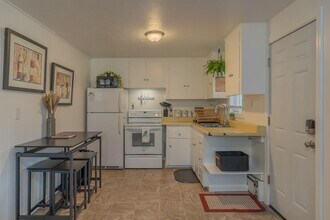 7 Marietta Ave in Fairbanks, AK - Building Photo - Building Photo