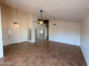 2526 N 87th Way in Scottsdale, AZ - Building Photo - Building Photo