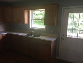 58 Pleasant Ct in Flat Rock, NC - Building Photo - Building Photo