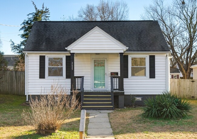 property at 2629 Dellrose Ave