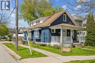 155 Lake St in St Catharines, ON - Building Photo