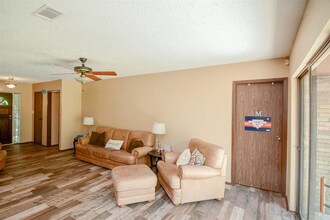 224 Olive St in Huntsville, TX - Building Photo - Building Photo