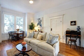 306 E Victory Dr in Savannah, GA - Building Photo - Building Photo