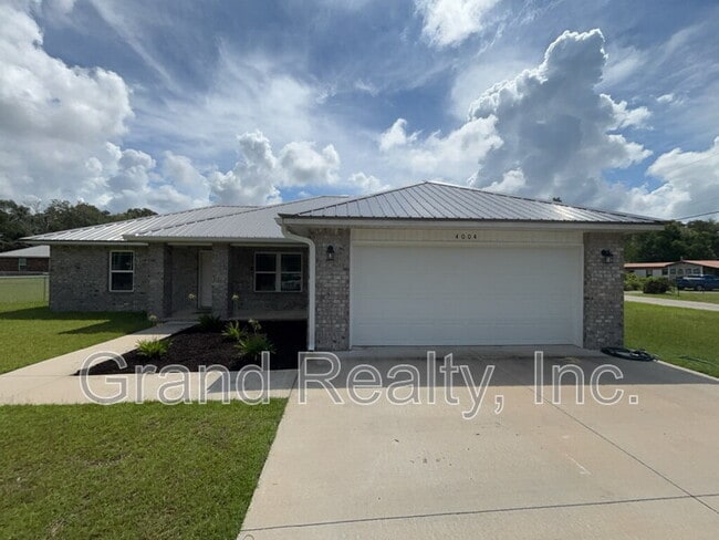 property at 4004 Roxies Ln