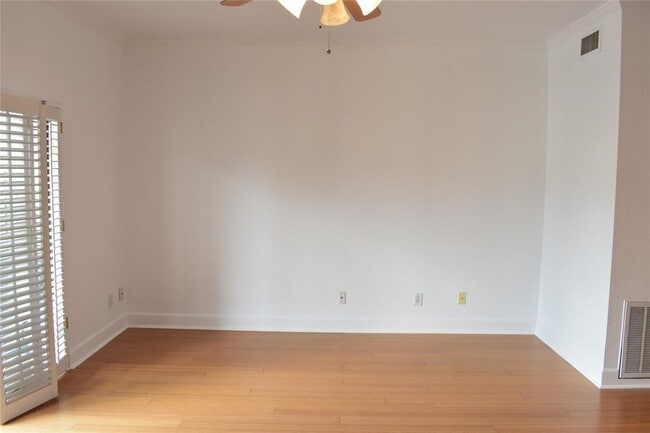 property at 2425 Underwood St