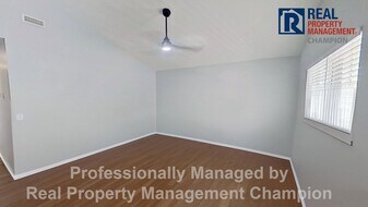 4241 Sunglow Dr in Wilmington, NC - Building Photo