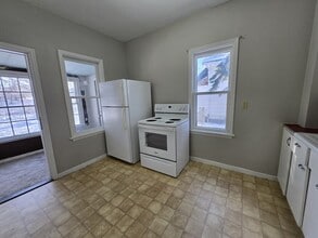 209 Maple St in Crookston, MN - Building Photo - Building Photo