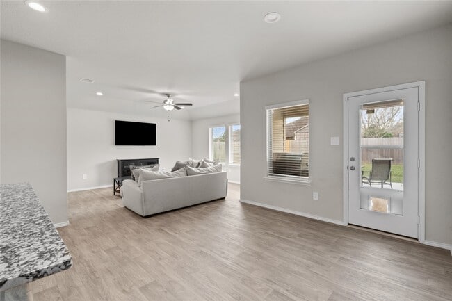 10929 33rd Ave N in Texas City, TX - Building Photo - Building Photo