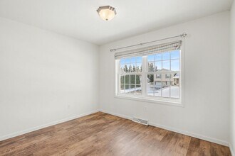 108 Commodore Dr in Bainbridge, PA - Building Photo - Building Photo