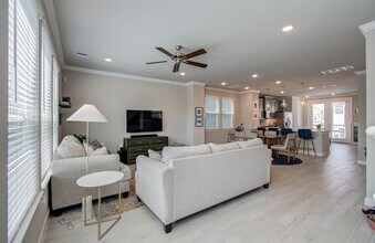 1912 Honey Mound Dr in Houston, TX - Building Photo - Building Photo