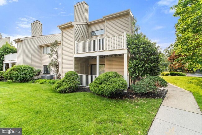 1512 Roberts Way