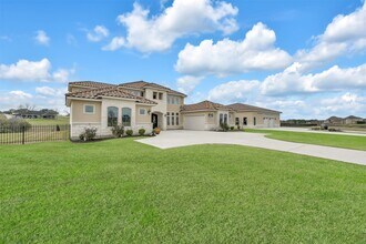 11683 Renaissance Dr in Montgomery, TX - Building Photo - Building Photo
