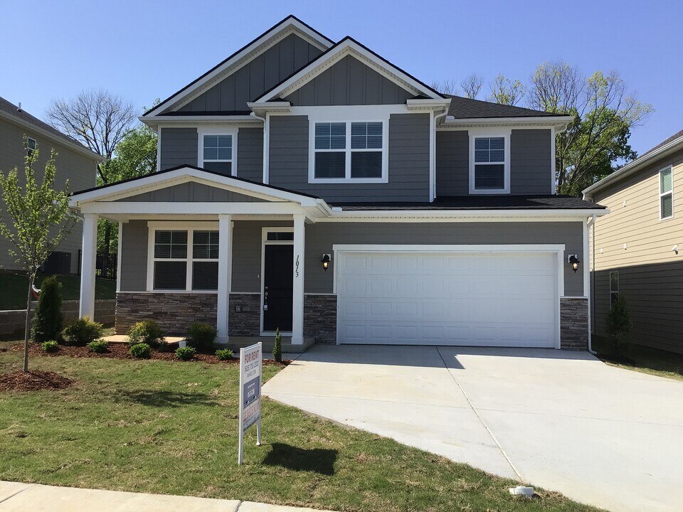 1013 Bluewater Dr in Nashville, TN - Building Photo
