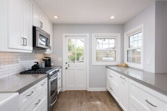 2045 Shipway Ave in Long Beach, CA - Building Photo - Building Photo