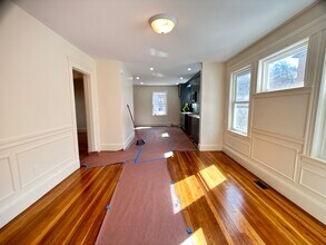 51 Beechcroft St, Unit 1 in Boston, MA - Building Photo - Building Photo