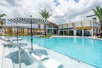 Atlas Grand Palms in Kissimmee, FL - Foto de edificio - Building Photo