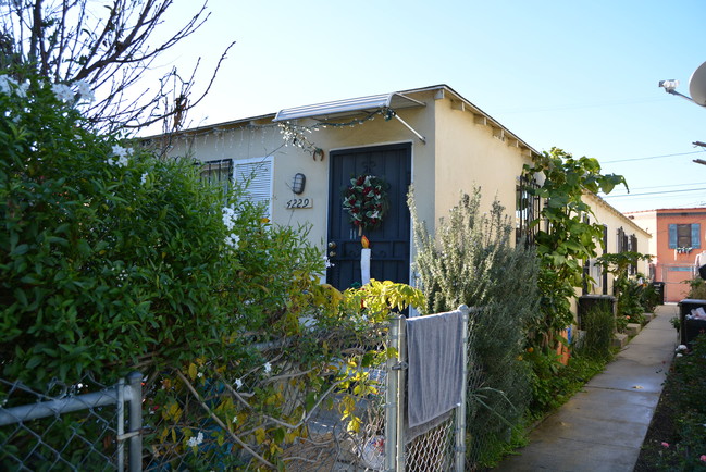 4227 S Centinela Ave in Los Angeles, CA - Building Photo - Other