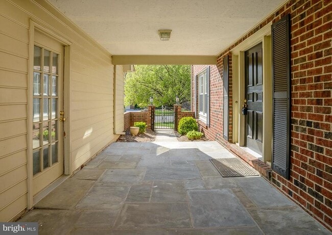 3909 Bentwood Ct in Fairfax, VA - Building Photo - Building Photo