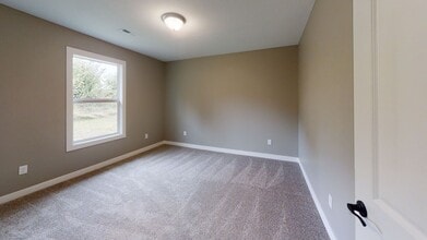 11867 Ridgeway Dr in St. Joseph, MO - Building Photo - Building Photo