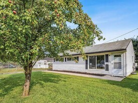 1644 Eastbrook Dr S in Columbus, OH - Building Photo