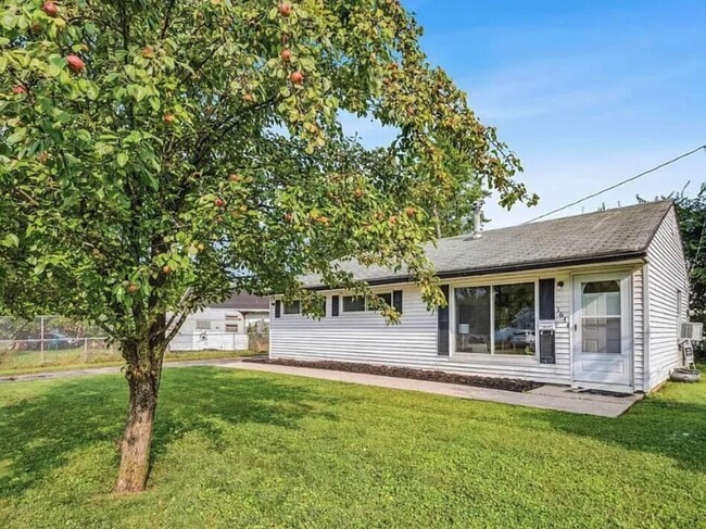 property at 1644 Eastbrook Dr S