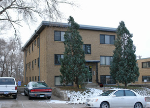 950 47th Ave NE in Columbia Heights, MN - Building Photo - Building Photo