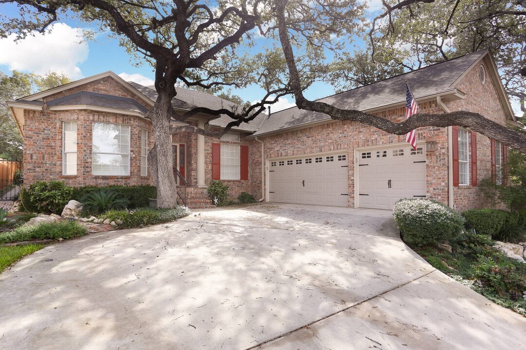 6538 Amber Oak in San Antonio, TX - Foto de edificio