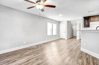 2737 W Washington St in Denison, TX - Building Photo - Building Photo