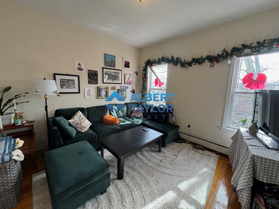 36 Bond St, Unit 3L in Somerville, MA - Building Photo