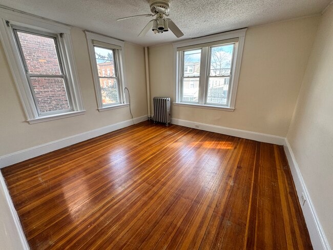 8 Barrows St, Unit 3