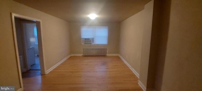 9863 Main St in Damascus, MD - Building Photo - Building Photo