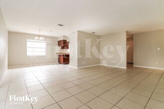10508 N Dixon Ave in Tampa, FL - Building Photo - Building Photo