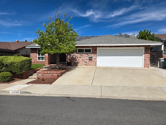 property at 7769 Laurelridge Rd