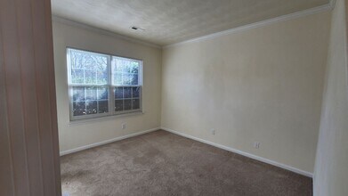 2445 Lewis Dr in Virginia Beach, VA - Building Photo - Building Photo