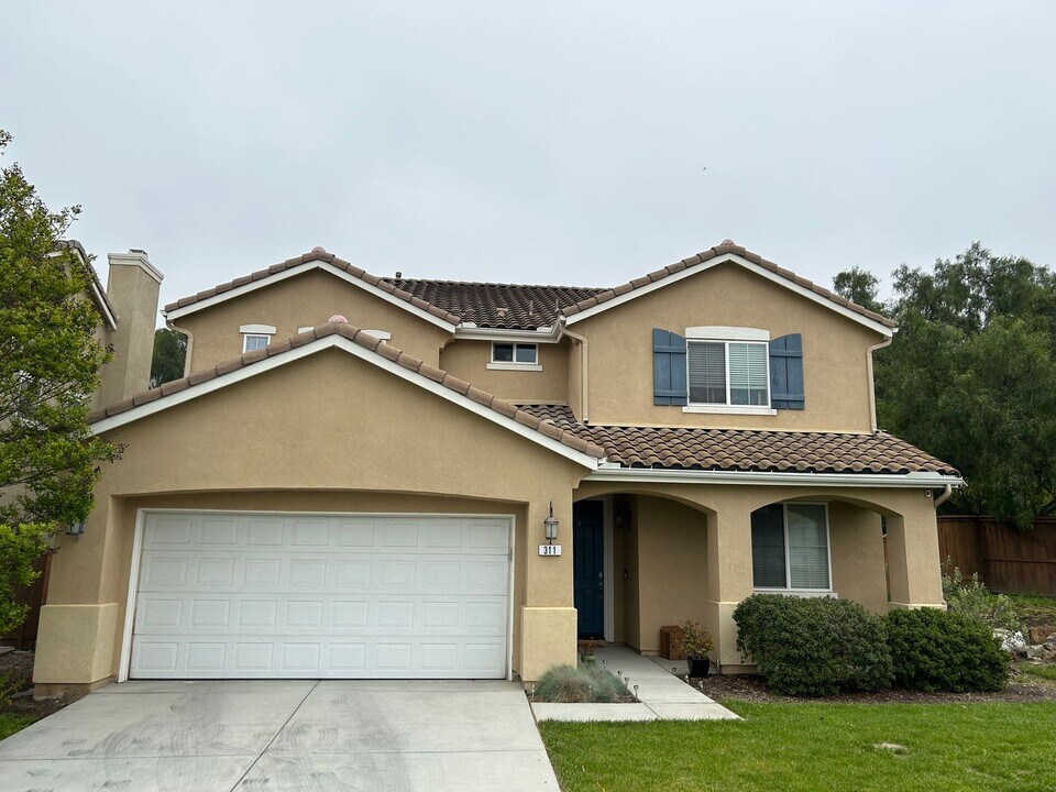 311 Valley Heights Dr in Oceanside, CA - Building Photo