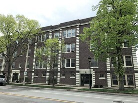209 Chicago Ave in Oak Park, IL - Building Photo