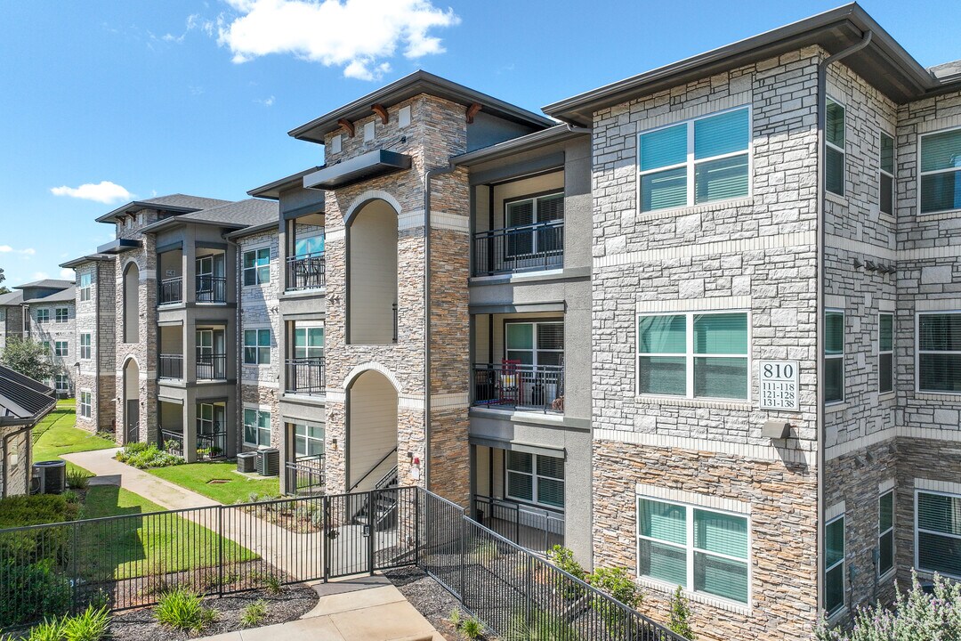 Brazos Crossing in Granbury, TX - Building Photo