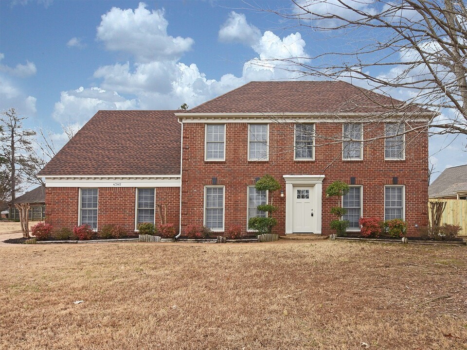 4385 Wildflower Ln in Memphis, TN - Building Photo