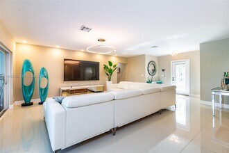 709 Elm Tree Ln in Boca Raton, FL - Building Photo - Building Photo