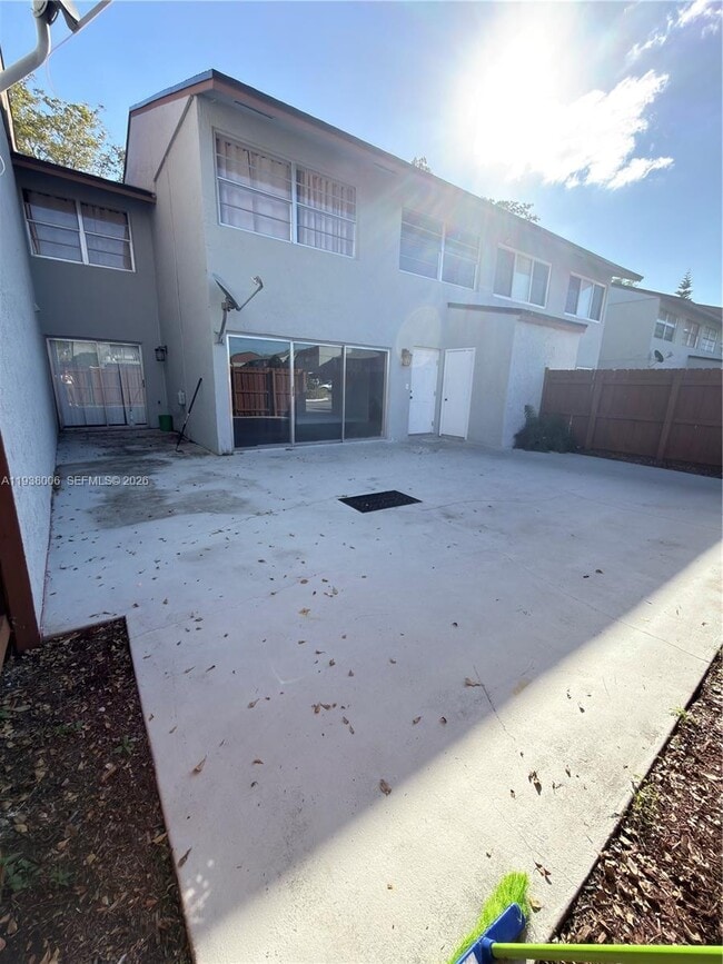 15400 SW 81st Cir Ln in Miami, FL - Building Photo - Building Photo