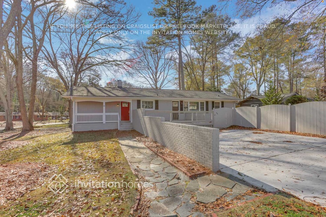 232 Brookwood Dr SW in Marietta, GA - Building Photo