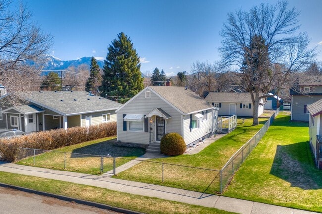 property at 528 N Black Ave