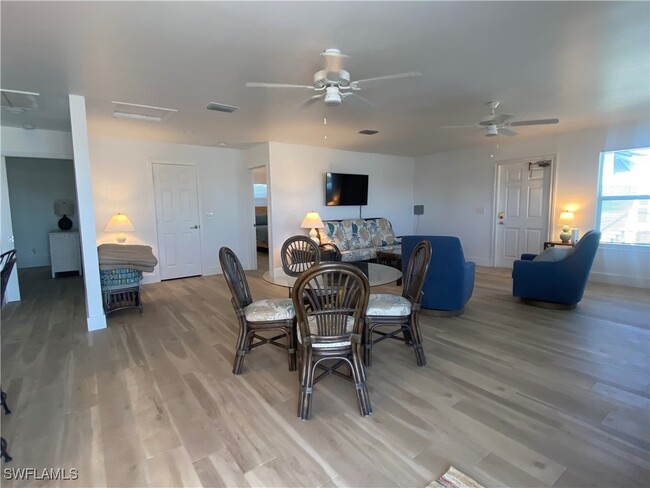 18 Pepita St in Fort Myers Beach, FL - Building Photo - Building Photo