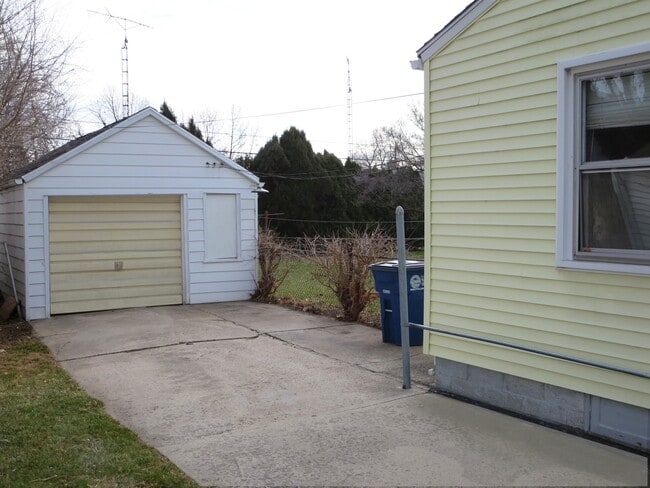 4442 Caroline Ave in Toledo, OH - Building Photo - Building Photo