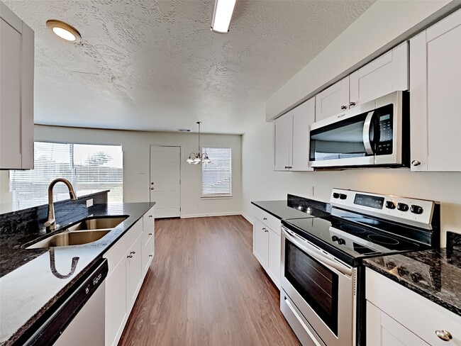 6550 Garden Trail Ct in Houston, TX - Building Photo - Building Photo