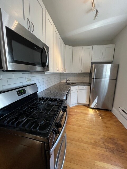 3917 N Southport Ave in Chicago, IL - Building Photo - Building Photo