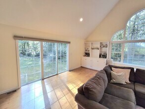 6 Rockwood Ln in Lincoln, MA - Building Photo - Building Photo