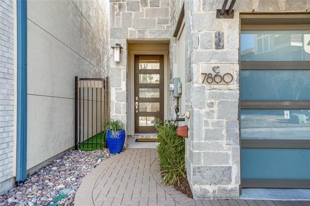 7860 Minglewood Ln in Dallas, TX - Building Photo - Building Photo