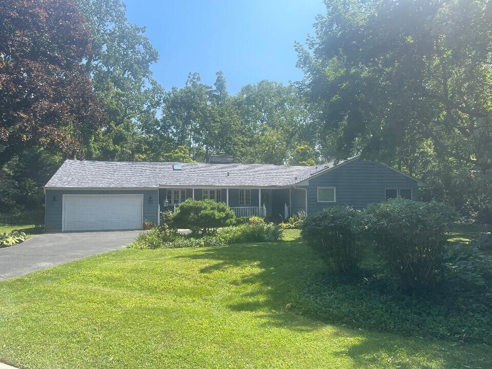 515 E Blodgett Ave in Lake Bluff, IL - Building Photo