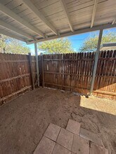 2130 N Forgeus Ave-Unit -Forg2130A in Tucson, AZ - Foto de edificio - Building Photo